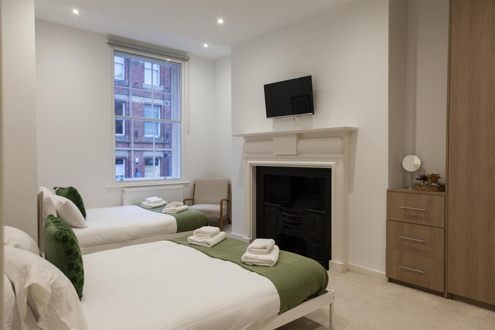 Grand Central Flat - Perfect For Families - Contractors - Professionals - Long Stay Rates Available Apartment