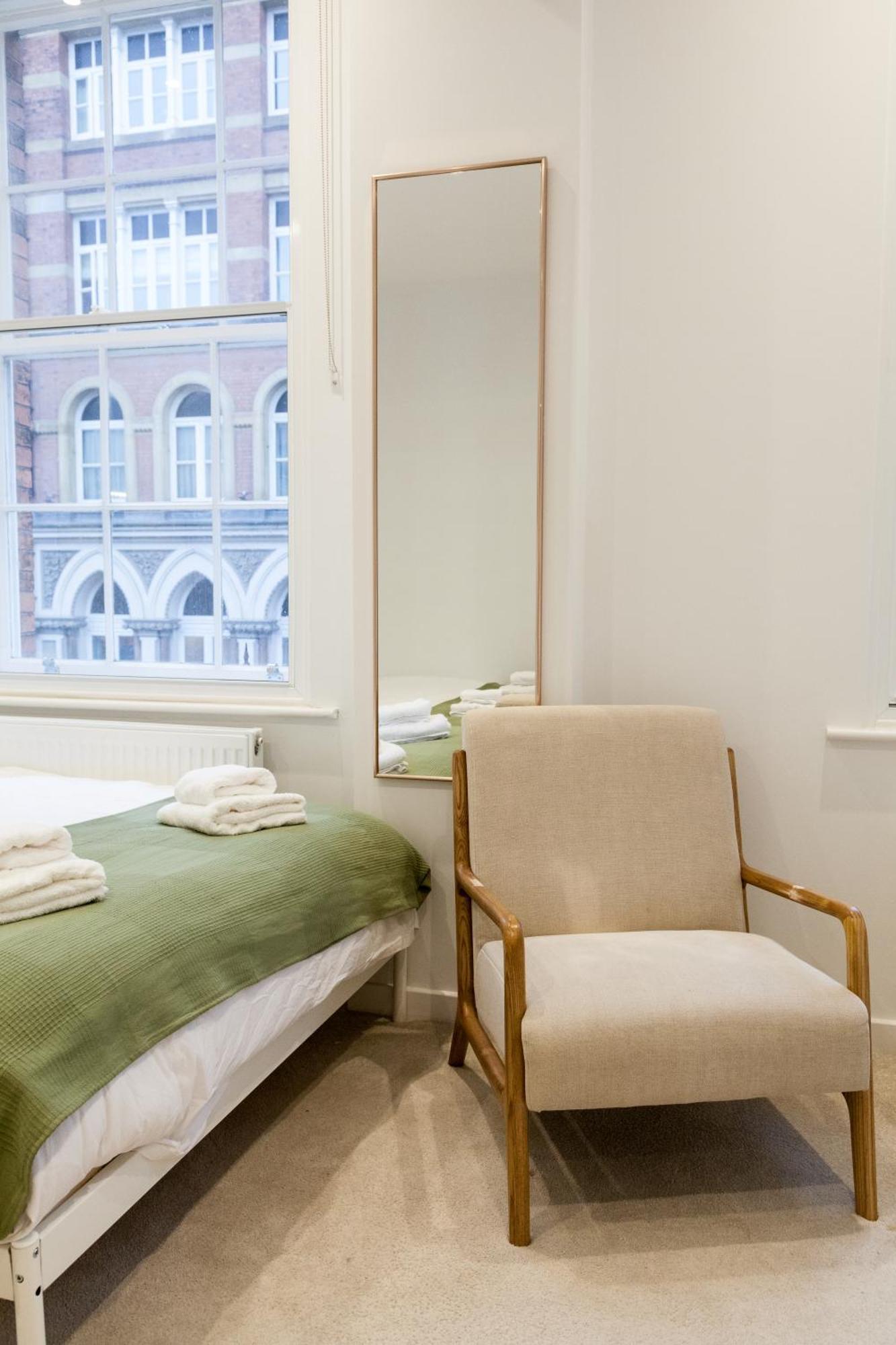 Grand Central Flat - Perfect For Families - Contractors - Professionals - Long Stay Rates Available Leeds (West Yorkshire)
