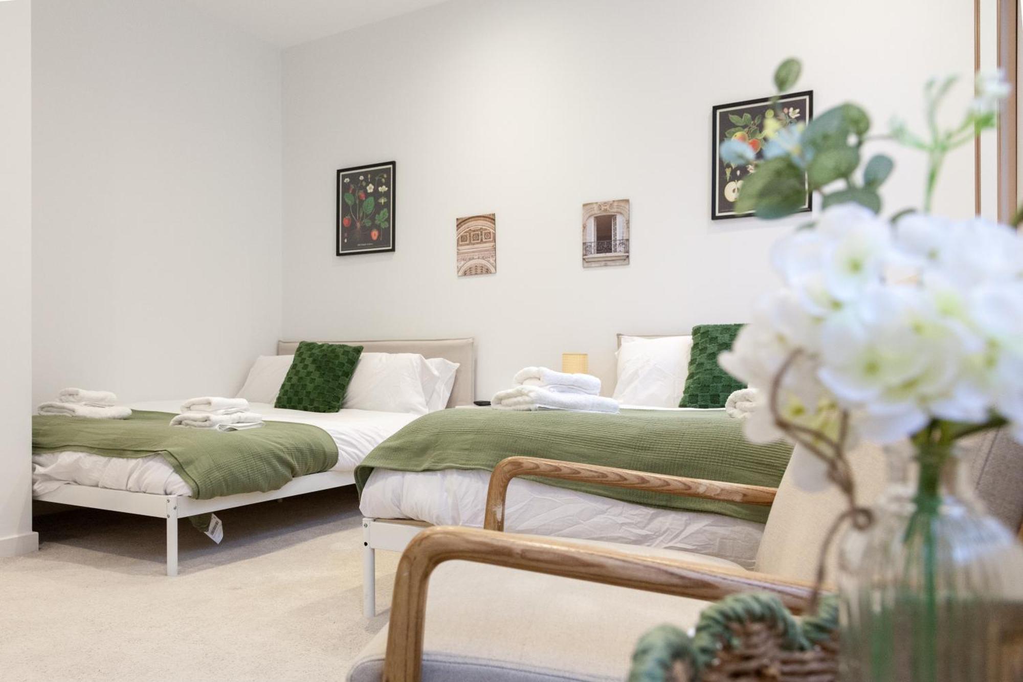 Grand Central Flat - Perfect For Families - Contractors - Professionals - Long Stay Rates Available Apartment Leeds (West Yorkshire)