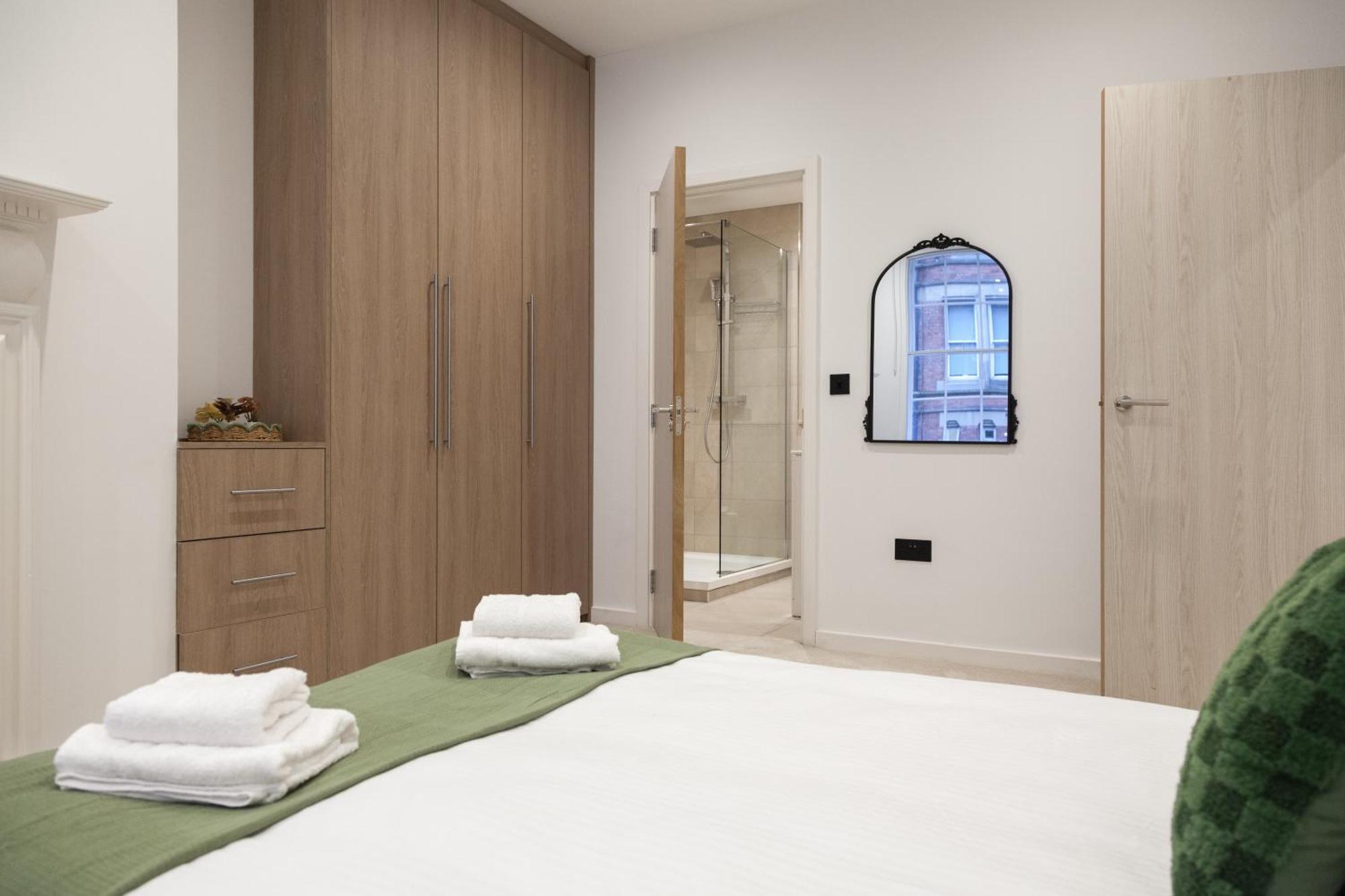 Grand Central Flat - Perfect For Families - Contractors - Professionals - Long Stay Rates Available Apartment Leeds (West Yorkshire)