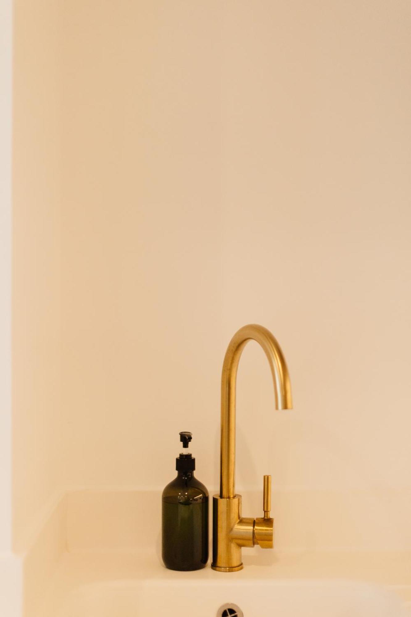 Grand Central Flat - Perfect For Families - Contractors - Professionals - Long Stay Rates Available Apartment *